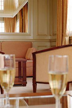 Hotel The Originals City, Chantecler,